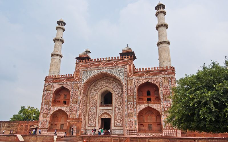 akbar1