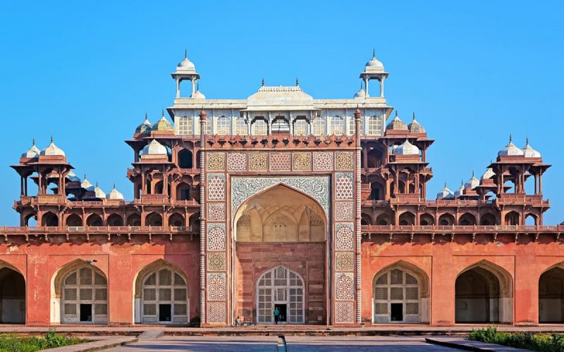 akbar2